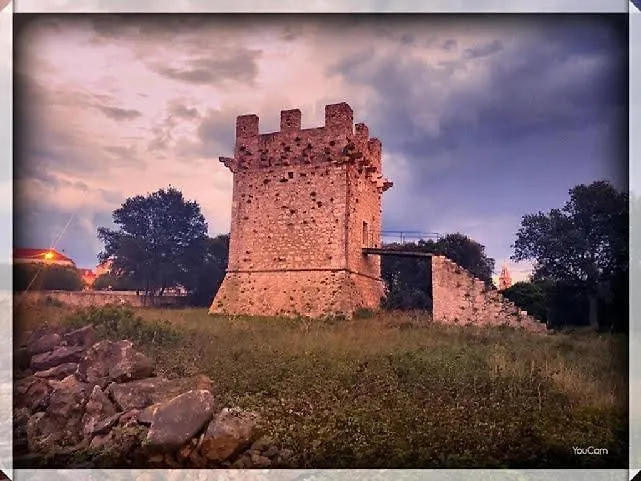 Дом отдыха Klara Олиб